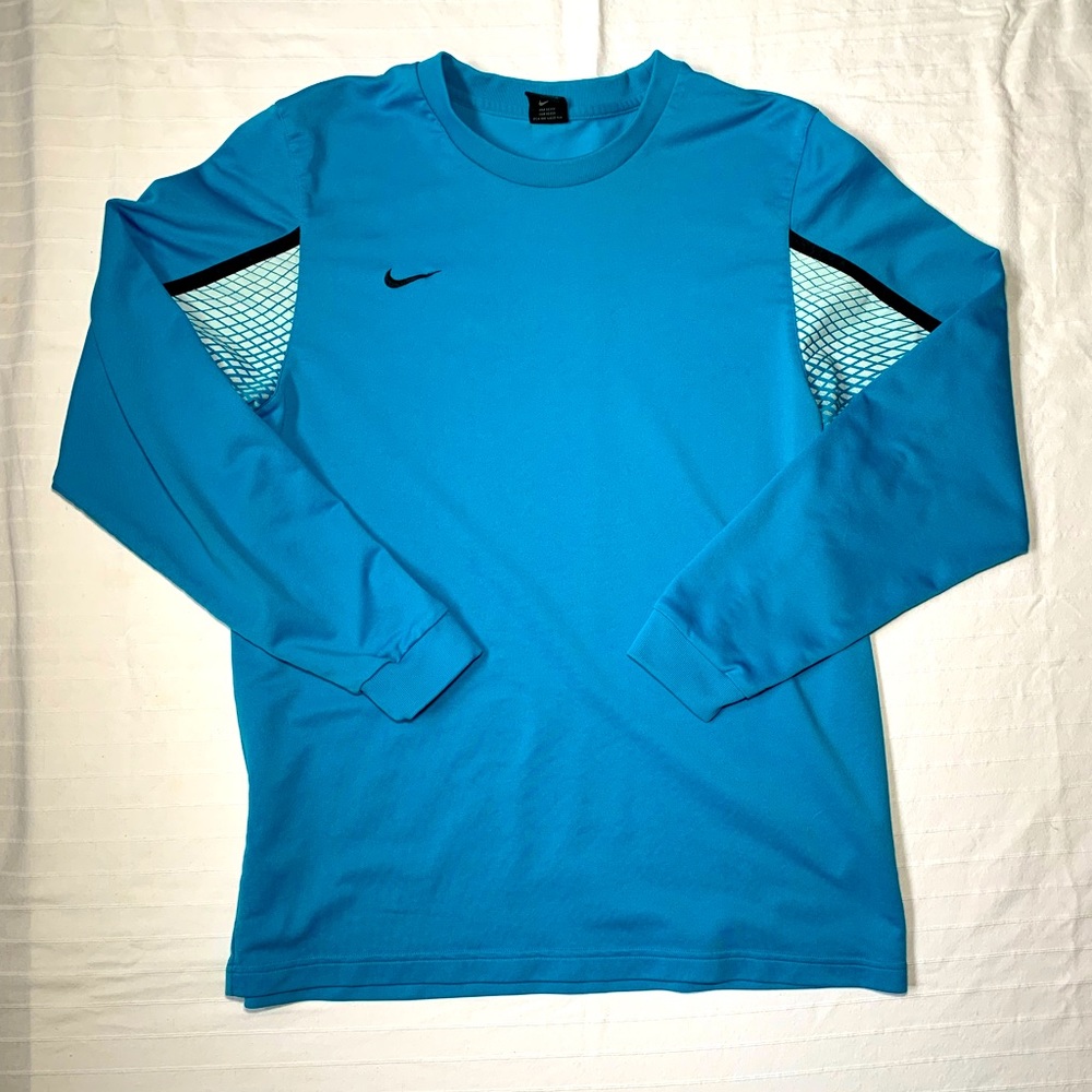 Men’s Nike Long Sleeve Shirt. Size XL. Light Blue. Accents on Sleeves. Polyester